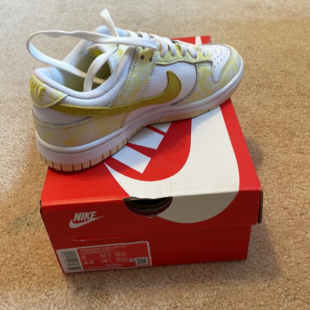 Nike Dunk Low - Picture 4 of 4